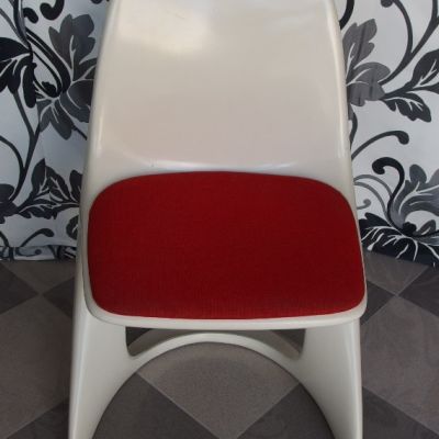 Design-Stuhl-Casala-Kunststoff-weiß-1
